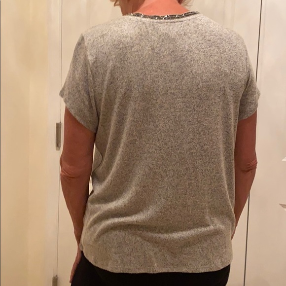 Tops - Picture 2 of 4